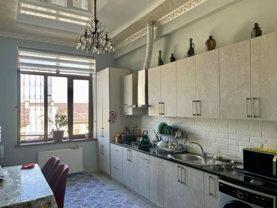 Продам квартиру 7 комнат Чиланзар 8, супермаркет Parus