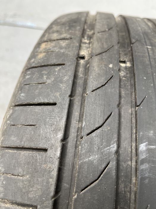 2 бр. летни гуми 235/45/18 Continental DOT 0918 4,5 mm