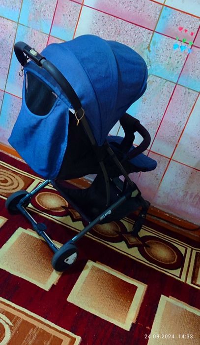 Коляска чемодан лёгкая