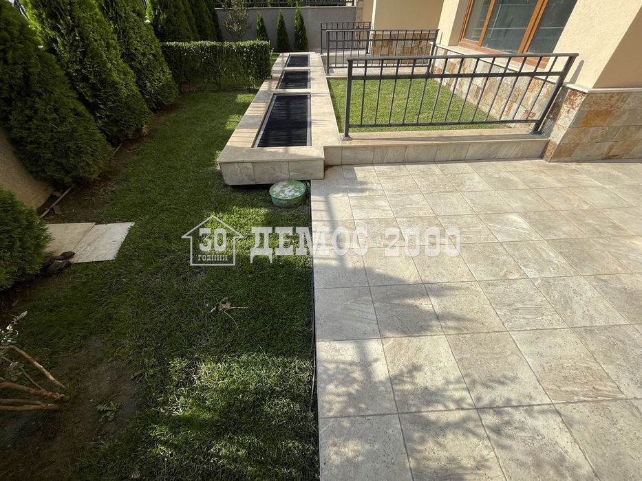 Продава се Двустаен апартамент в к.к. Св.Св. Константин и Елена - 80 кв.м за 2407 €/кв.м - Снимка #3