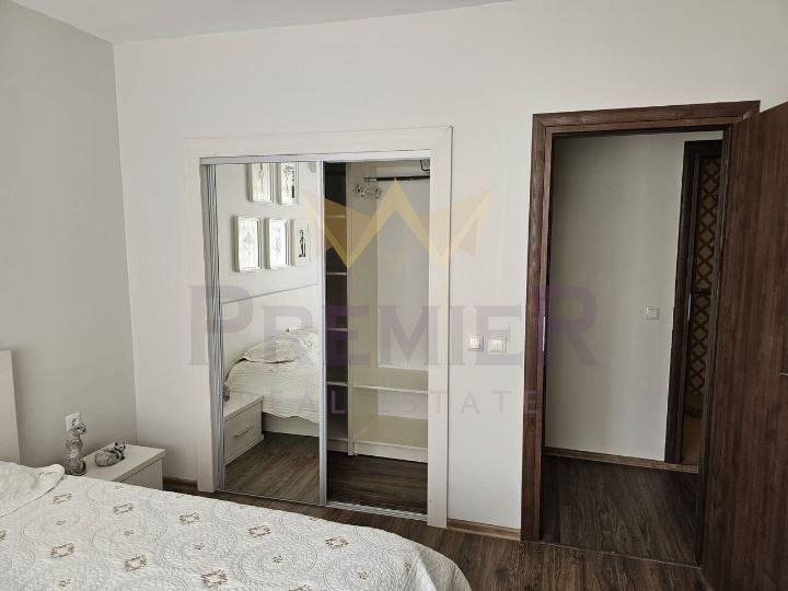 Продава се Тристаен апартамент в Бургас, Сарафово - 110 кв.м за 2200 €/кв.м - Снимка #7