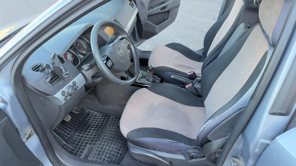 Vând Opel Astra H 2010