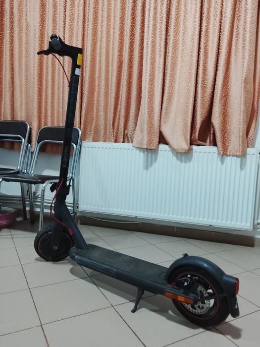 Vand trotineta urgent