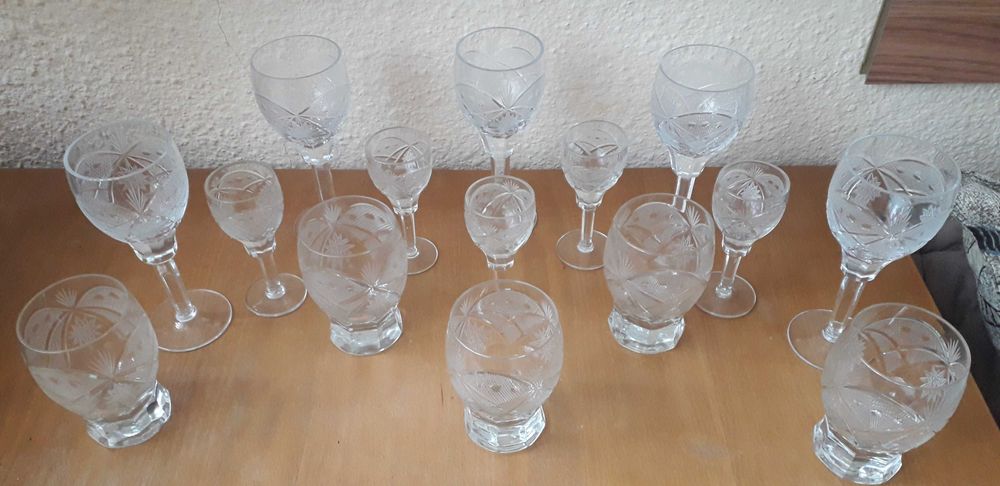 Pahare de cristal si frapiera