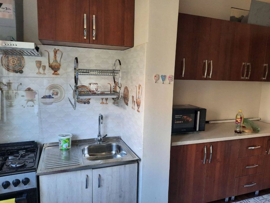 Kvartira qizlarga sheriklikka