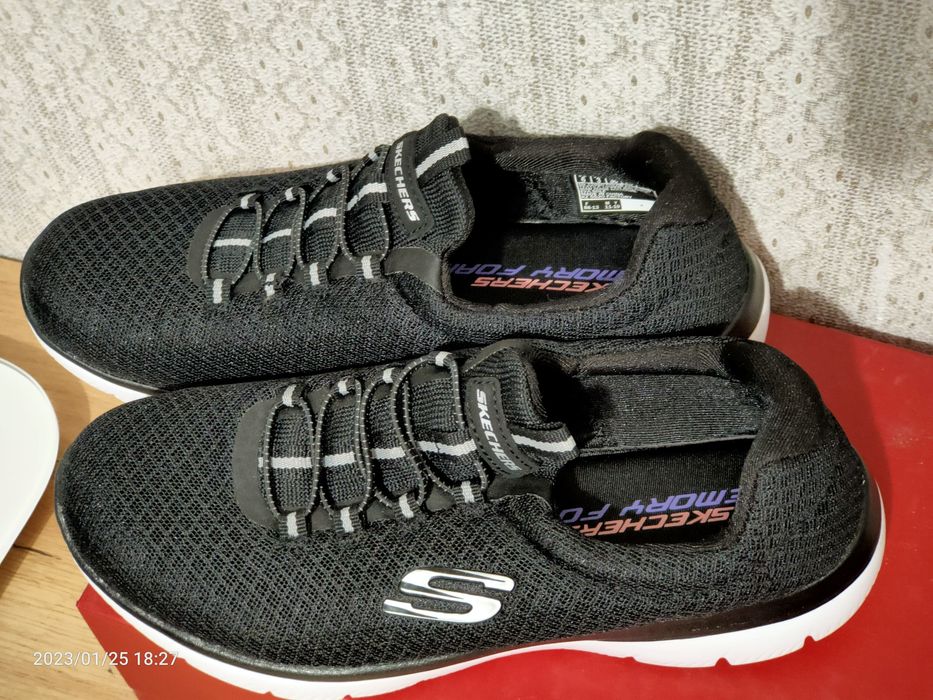 Продаю кроссовки