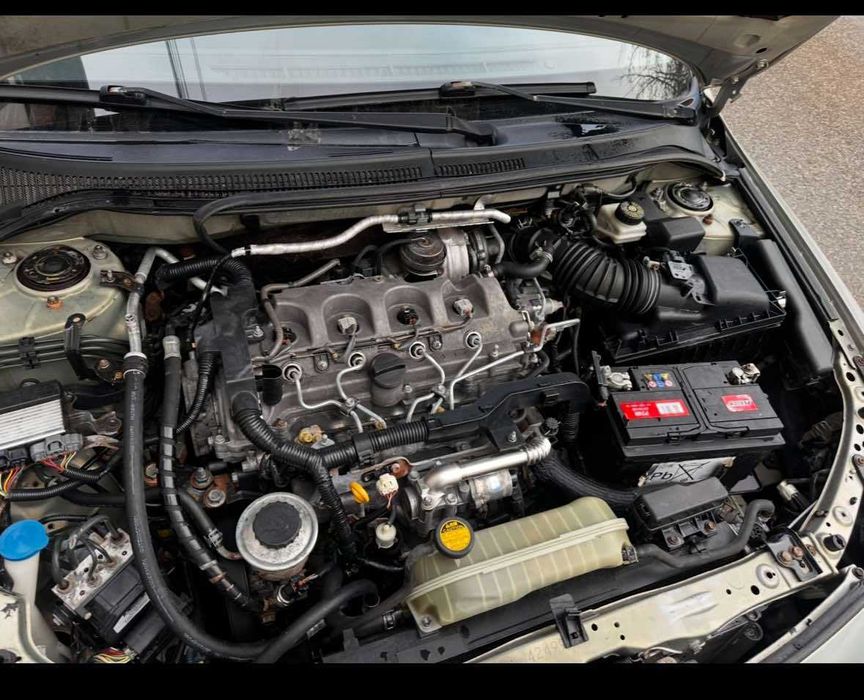 НА ЧАСТИ Toyota Avensis 2.2 D-4D (150 к.с.), 2005 г.