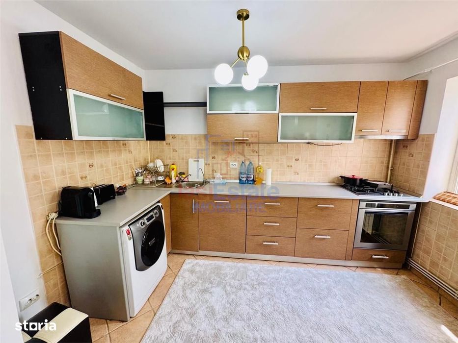 Apartament 3 camere zona cartier Cantemir