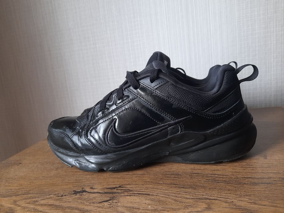 Nike маратонки 42 номер.