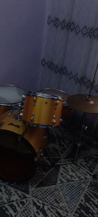 Продается барабан, Amati