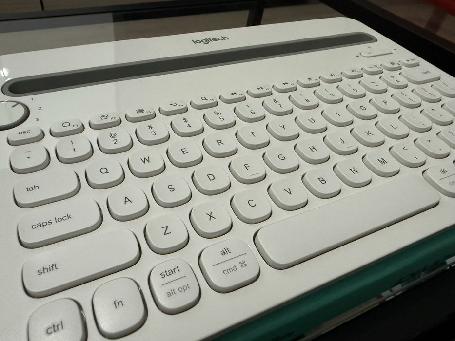 Tastatură standard Logitech K480, Bluetooth, multi-dispozitiv, alba