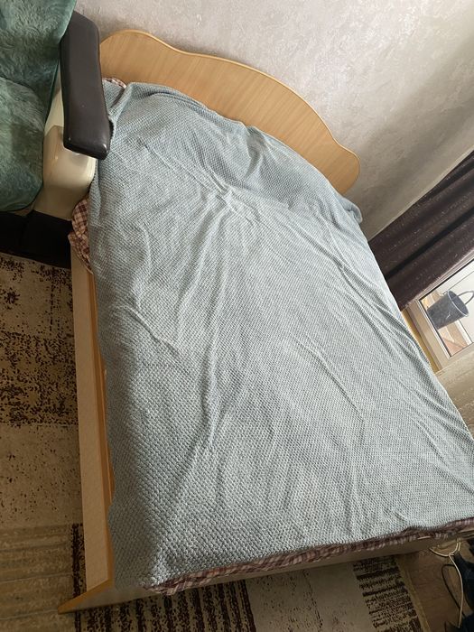 Продаю кровать двуспалка 160*200