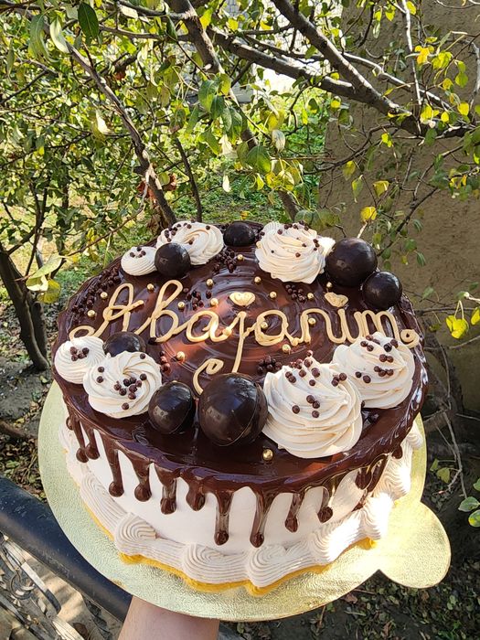 Tort-buyurtma asosida
