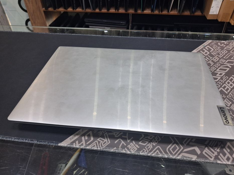 Ноутбук продам срочно