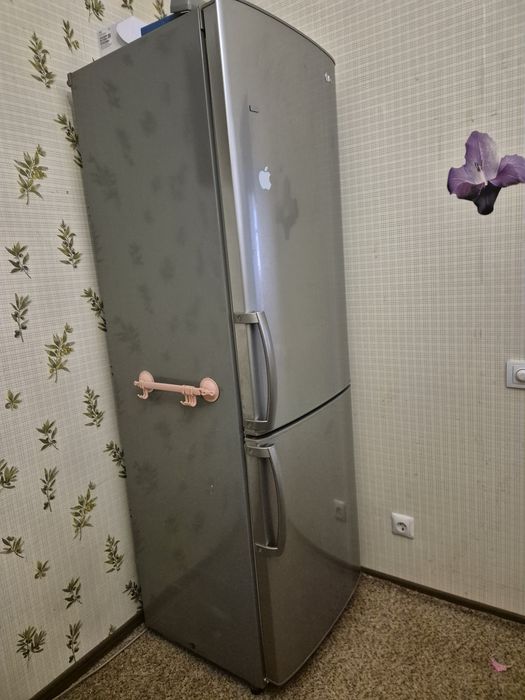 Холодильник LG срочно