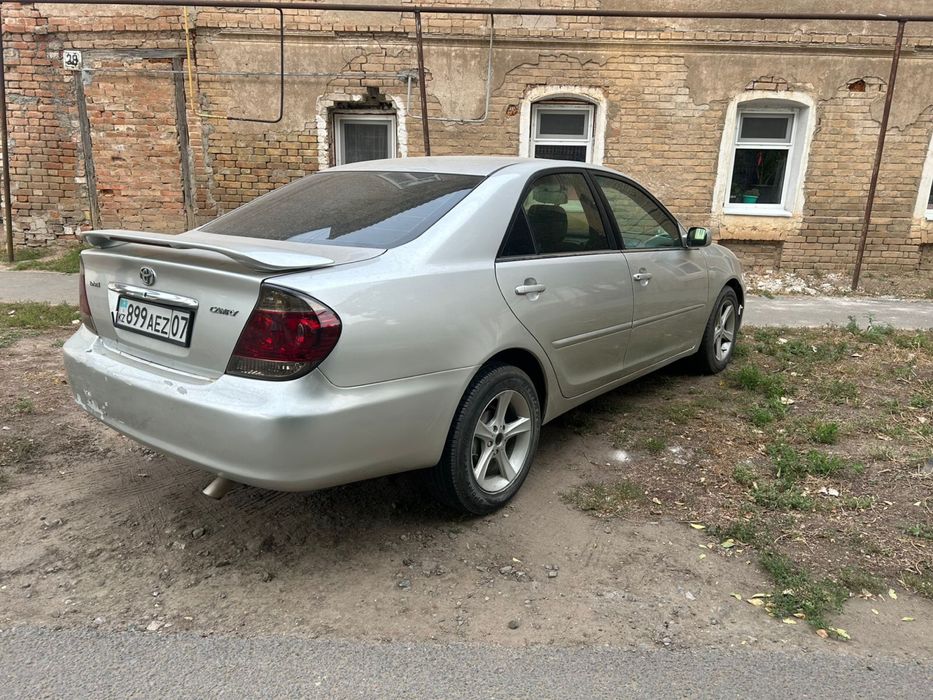 Срочно продам камри 35