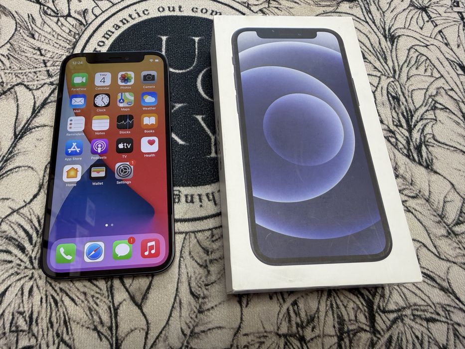 iPhone 12 Mini 64gb - перфектни, комплект, 100% батерия