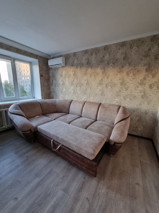 Продам большой угловой диван