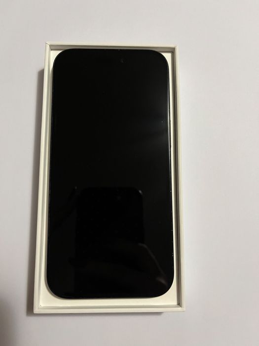 Vând iPhone 15 128 gb