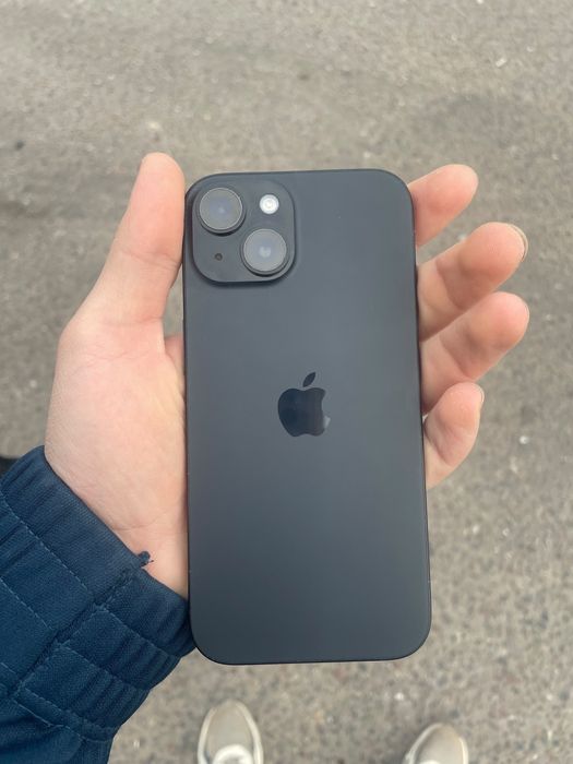 iPhone 15.