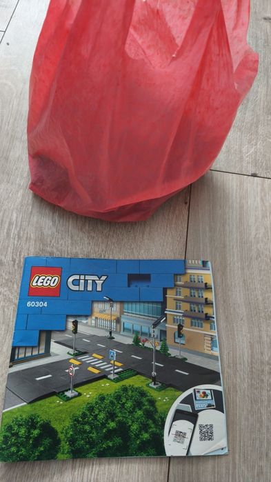 LEGO® City - Town Road Plates (60304)