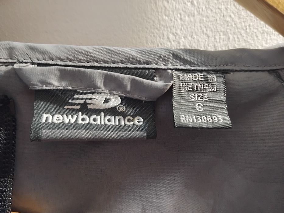 Jachetă New Balance - Mărimea S