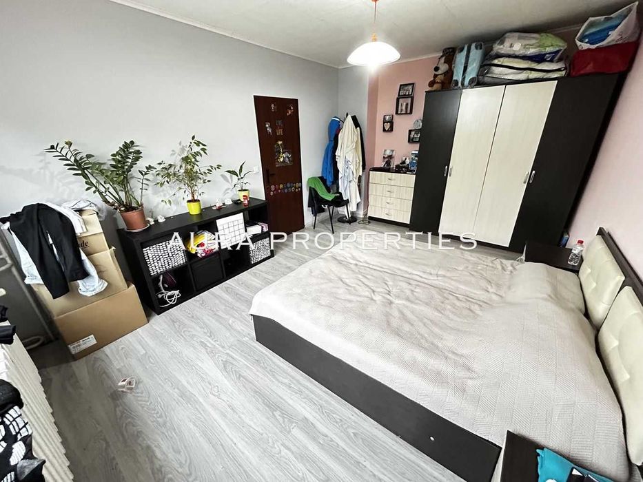 Продава се Двустаен апартамент в Разград, Център - 68 кв.м за 1328 €/кв.м - Снимка #4