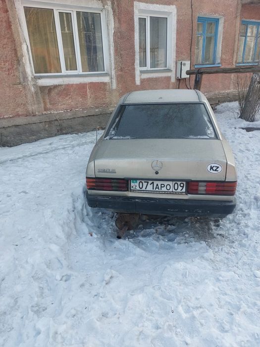 Продаю мерседес 190