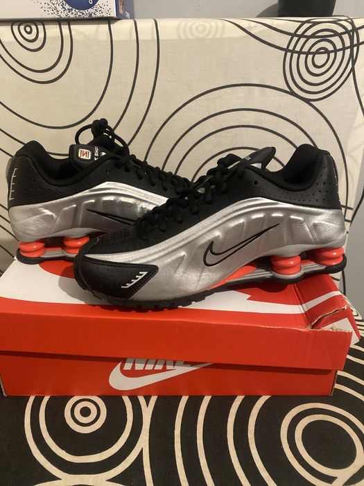 Nike Shox R4 Metalic Silver размер 38,5