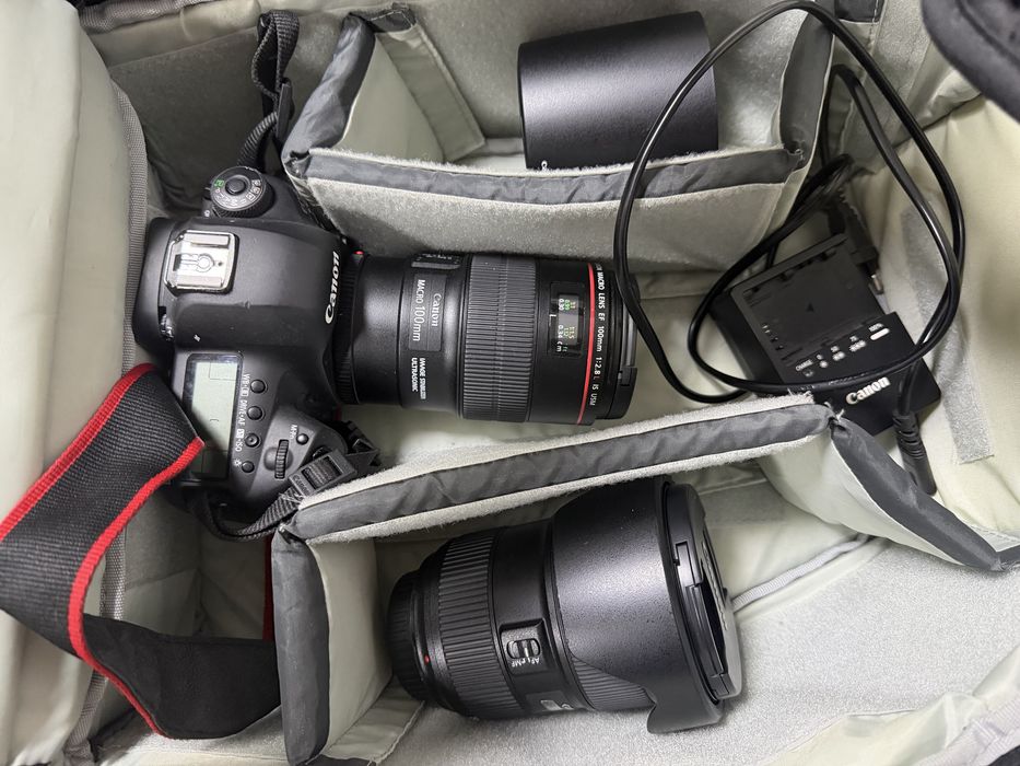 Aparat Canon EOS 5D mark IV si 2 obiective