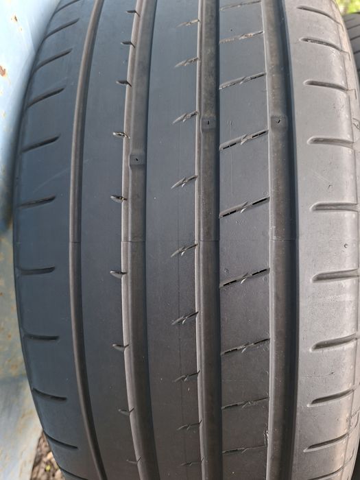 Продам шины 255/45/21 якохама