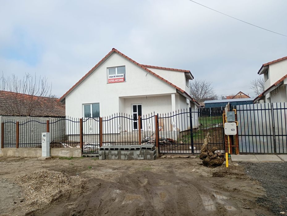 Casa noua d vanzare in com Vinga jud Arad