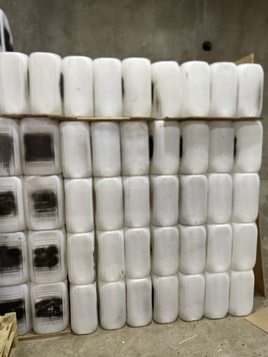 Продам канистры 20 л