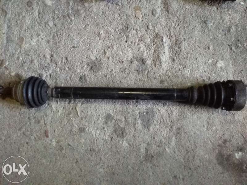 Полуоска дясна за ауди а3 110коня