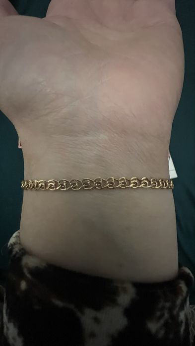 Браслет сотилади