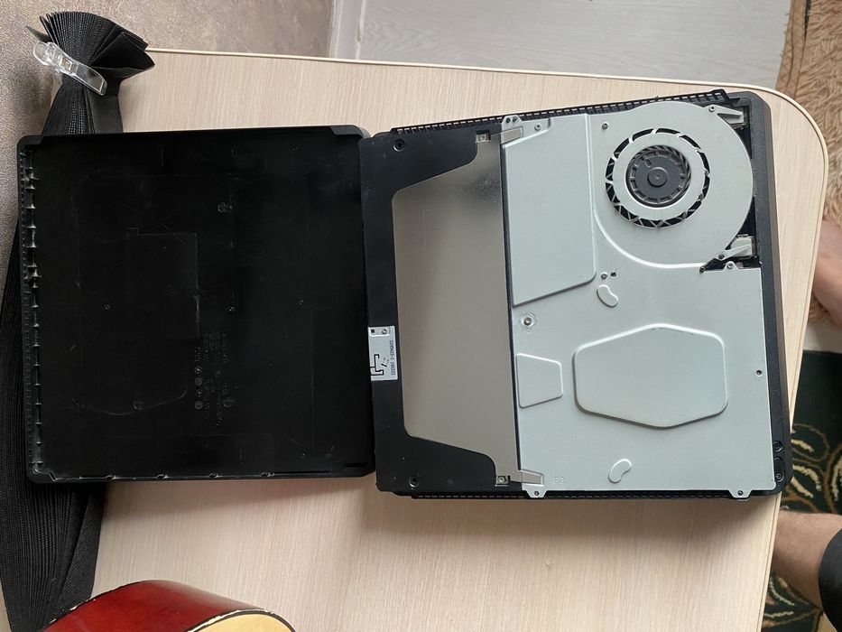 playstation 4 slim