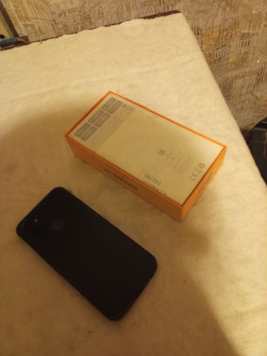 Продаю телефон техно старк 8 С