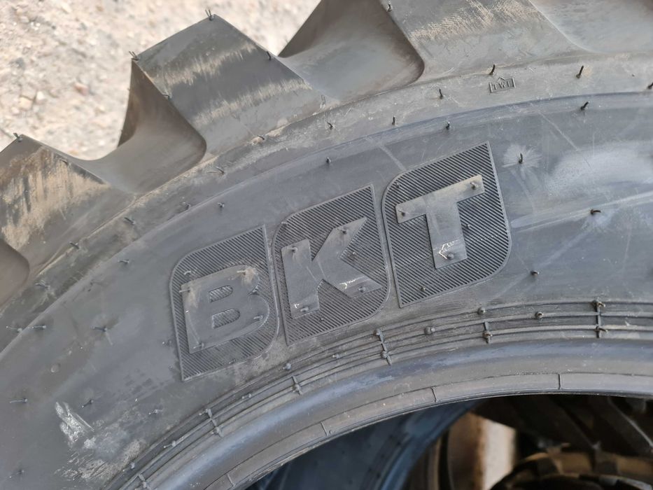 Cauciucuri noi buldo spate 16.9-28 BKT 14PR anvelope JCB calitative