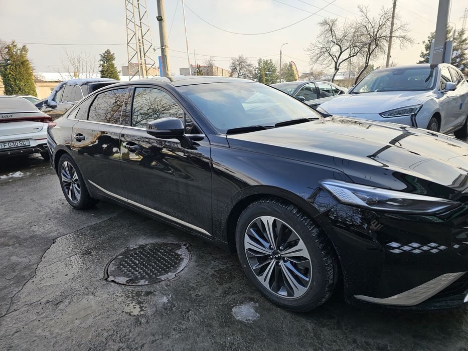 KIA K8. Gibrid Mator. Yili 2023. Yurgani 57000. Narxi 32900