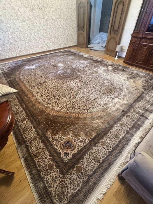 Продам Ковер шелковый, б/у