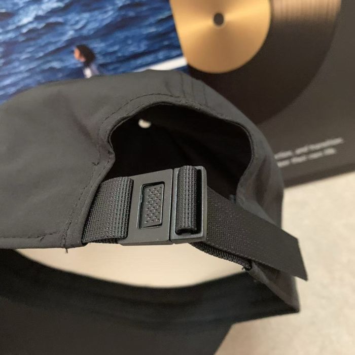 Черные Кепки Arcteryx