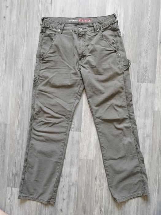 Dickies, Obey, Empyre дънки