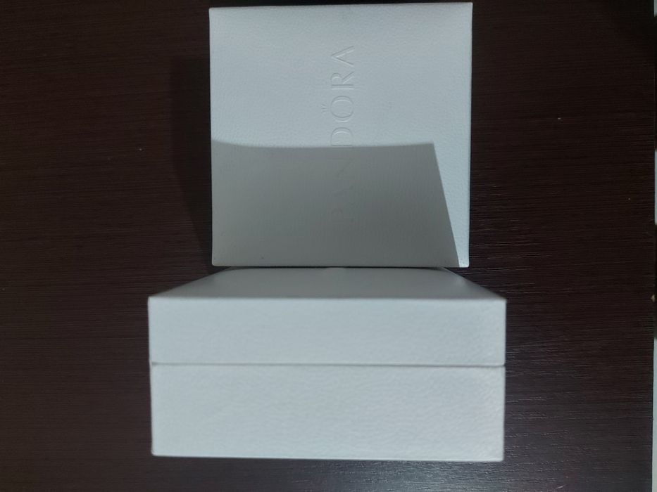 Коробочки для украшений PANDORA