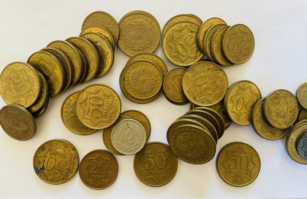 Продам разные монеты