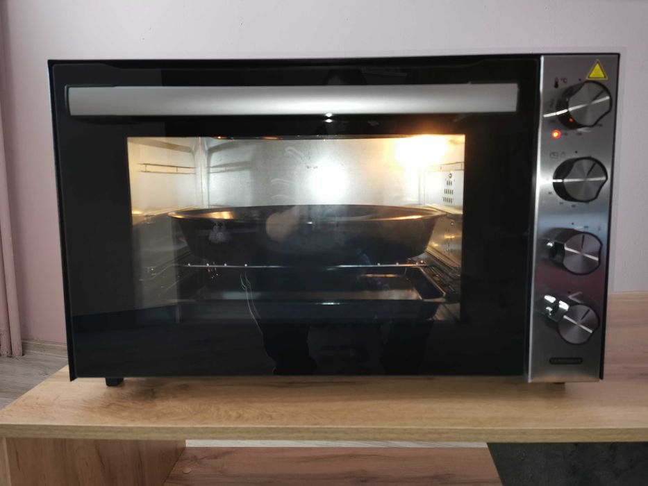 Електрическа фурна Termomax TR7011, 2000w, 70л, черен