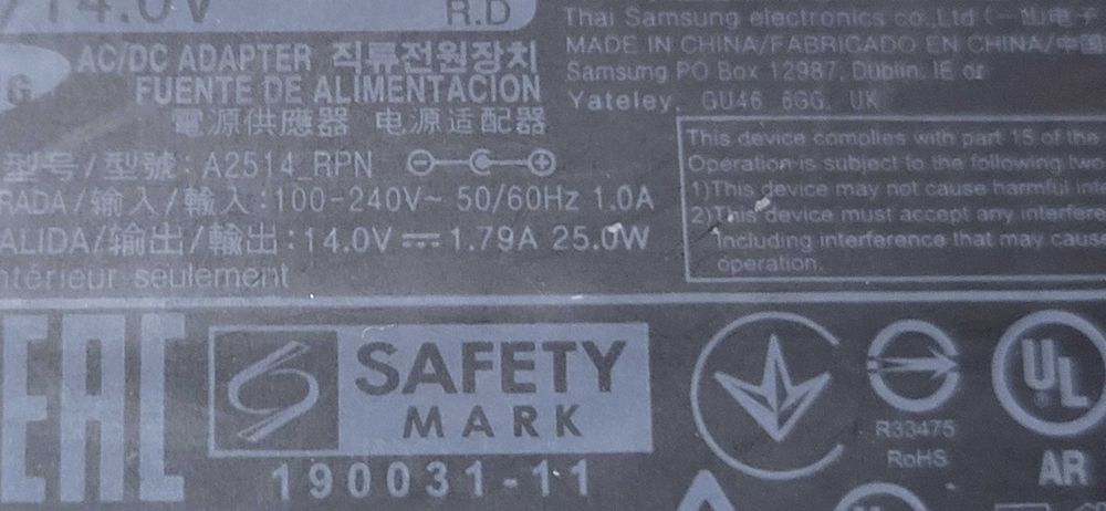 SAMSUNG 25W Incarcator 14V-1.79A model.A2514fuctional cu pin pe mijloc