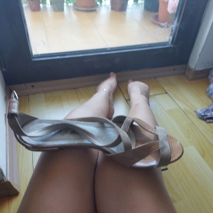 Sandale piele în stare buna