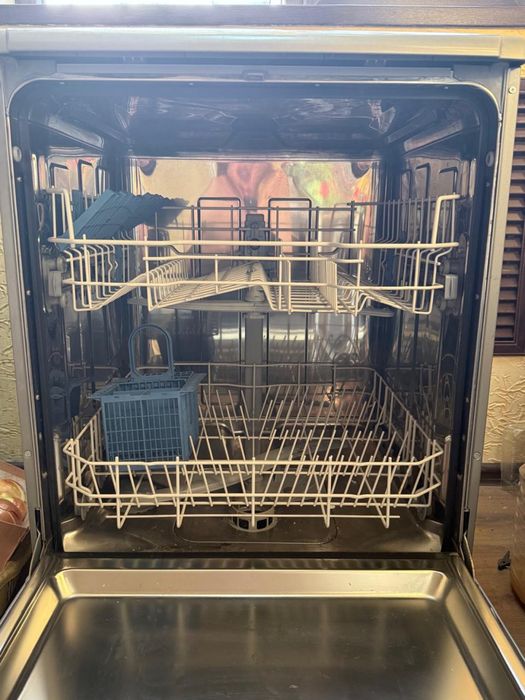 Посудомойячная машинка