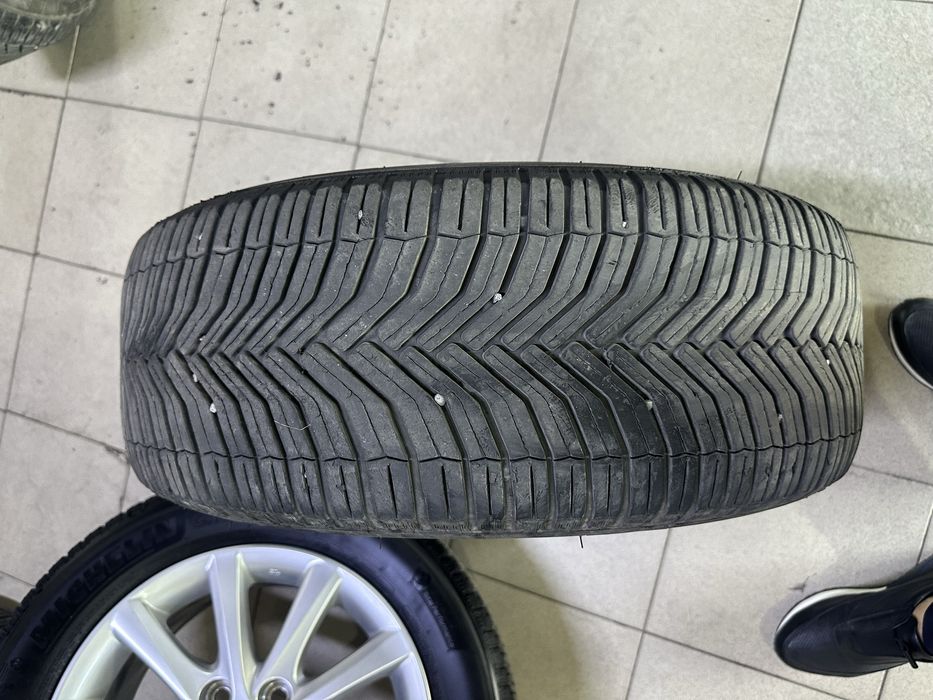 Продам резину Michelin