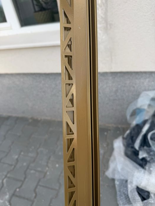 Водоотлапващ профил за тераси